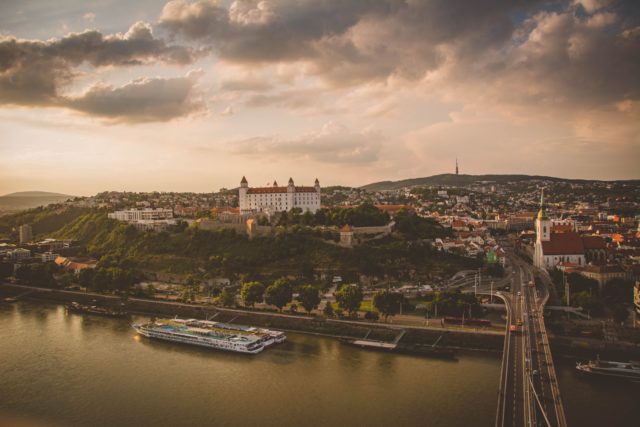 Bratislava hrad.jpg