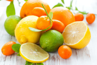 Sú plné vitamínov, a pomôžu vám v zdraví zvládnuť chladné mesiace. Ako ale citrusy skladovať?