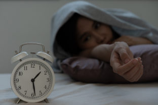 Za nespavosť môže aj zlá voľba jedla pred spánkom