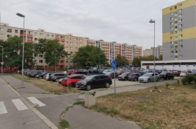 Hrobakova haje 1 petrzalka parkovacie zony system.jpg