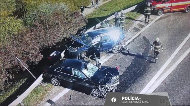 Nehoda policia bratislava cyklisti.jpg