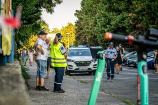 Mestska policia brtislava polrocne vysvedcenie.jpg