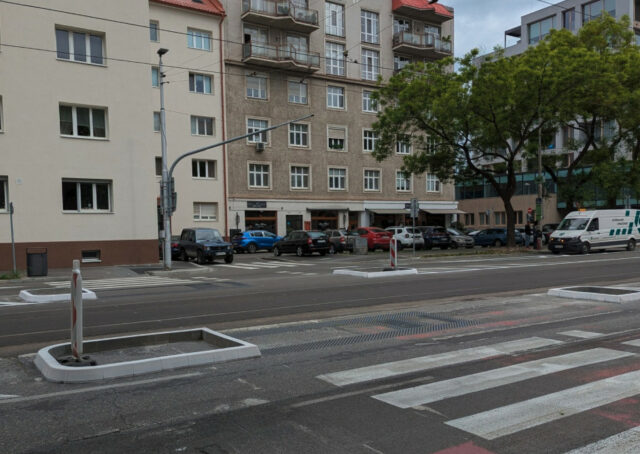 Nove mesto priechod ostrovceky.jpg