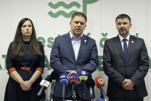 Tlacova konferencia .jpg