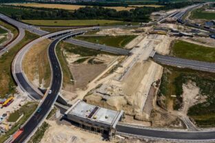 ÚPLNÉ PRESMEROVANIE KAMIÓNOV Z CENTRA BRATISLAVY