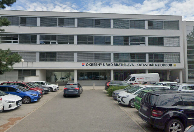 Katastralny urad bratislava.jpg