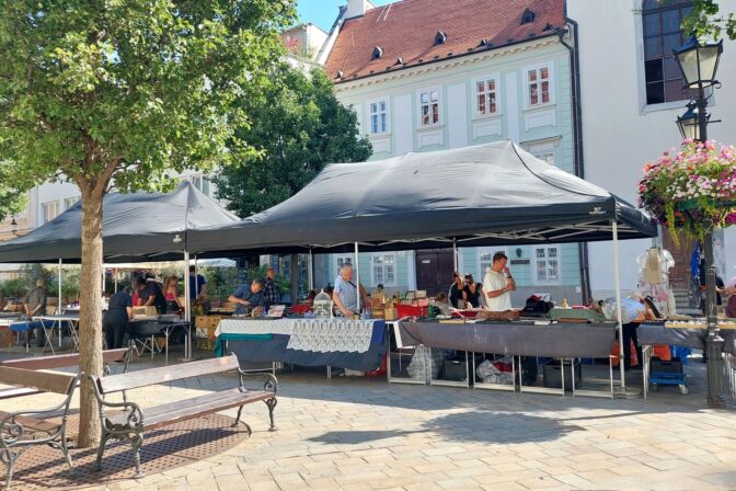 Prešporský bazar františkánske