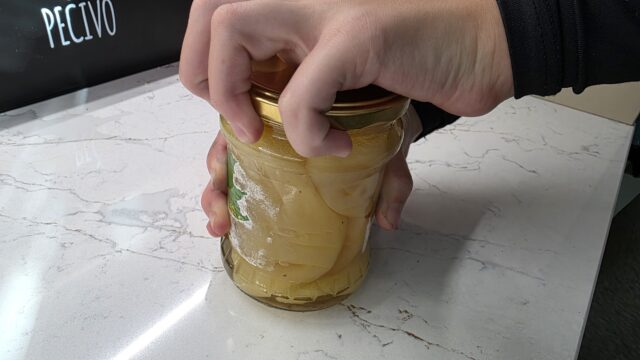 zaváraninový pohár