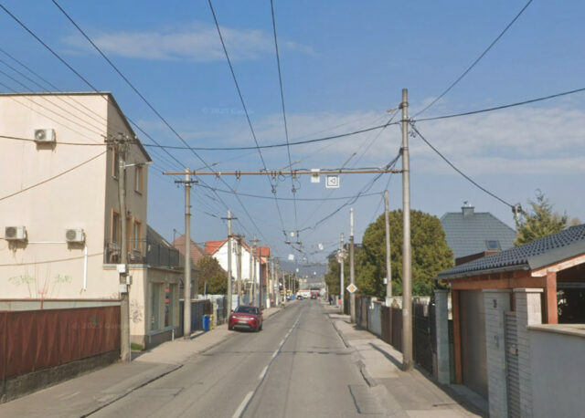 Google maps radiova ulica trolejove vedenie