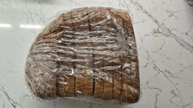 Kam s chlebom, aby zostal mäkký a čerstvý