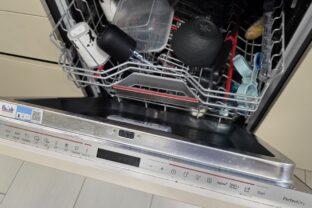 8 vecí, ktoré by ste nikdy nemali dávať do umývačky riadu