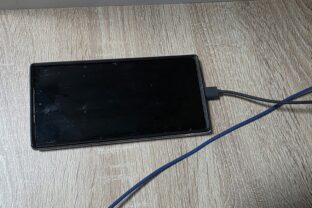 nabíjanie telefónu