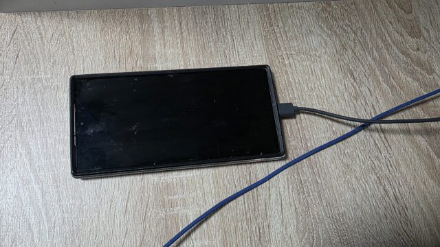 nabíjanie telefónu