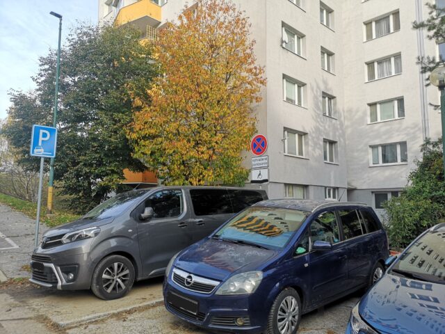 Karlova ves parkovanie karty oznam