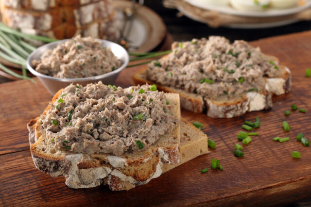 tuniaková nátierka