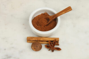 Domáce perníkové korenie