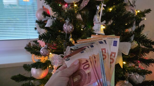 peniaze za elektriku počas Vianoc