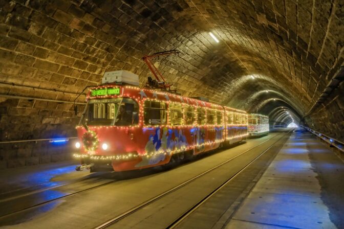 Vianočná električka 2025