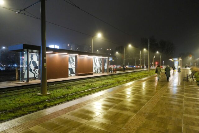 Zastavka petrzalka zrkadlový háj maľba mier