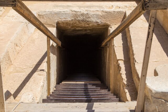 Džedefreho pyramída v Abú Rawáši