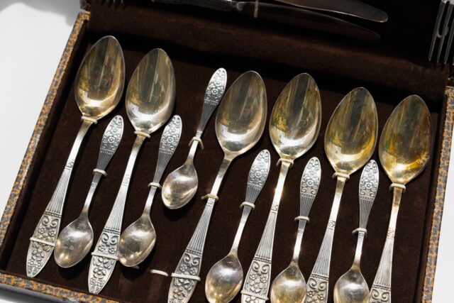 strieborné príbory