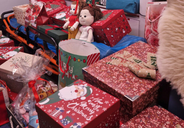 Záchranka pomoc deti vianoce