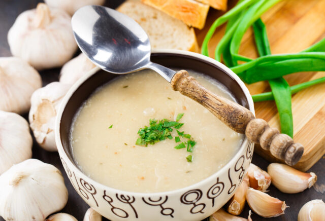 krémová cesnaková polievka