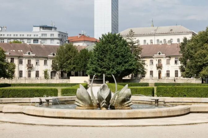 Labutia fontana stare mesto medicka zahrada