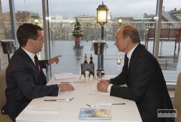 Medvedev_putin