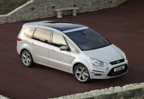 Ford S MAX