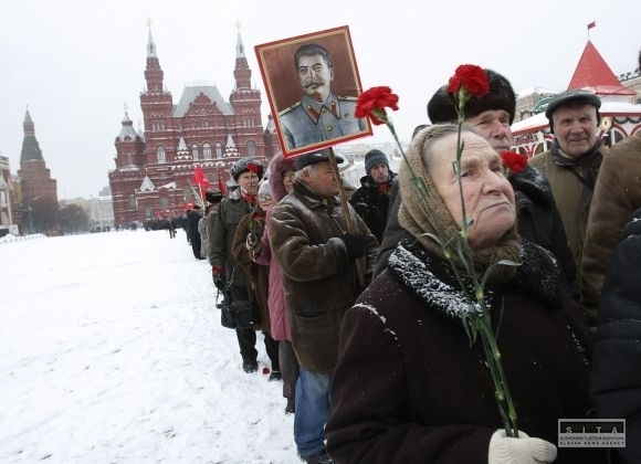 Rusi stále spomínajú na Stalina