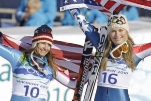 Julia Mancusová a Lindsey Vonnová