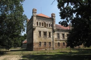 Neogotický kaštieľ v Galante