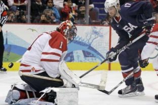 Ryan Kesler a Roberto Luongo