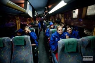 Športovci odchádzajú na olympiádu.