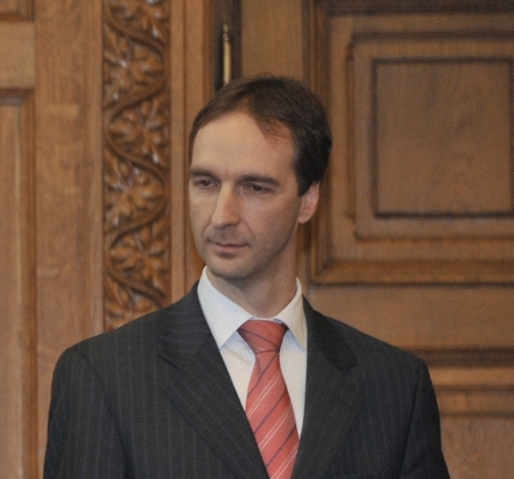 Péter Oszkó