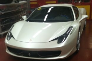 Alonsovo Ferrari 458 Italia