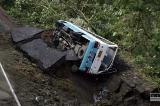 Autobus _ nehoda