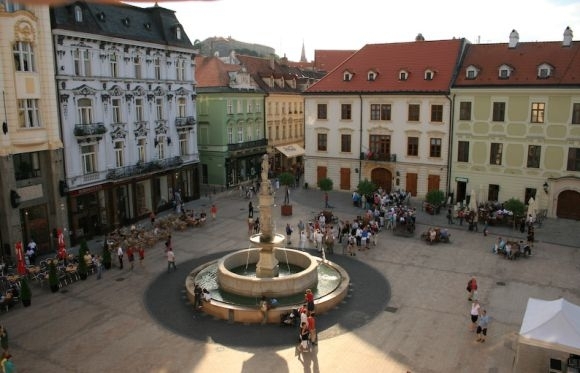 Bratislava, Hlavné námestie