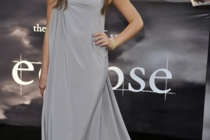Ashley Greene na premiére filmu Zatmenie 24.6.2010