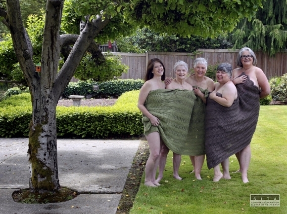 Členky klubu pletenia Knotty Knitters