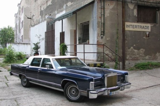 Lincoln Continental