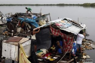 Tajfún Conson pustošil na Filipínach