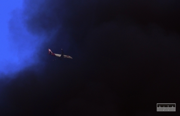 V Brazílii horí fabrika na výrobu farieb