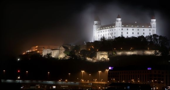 Bratislava_noc