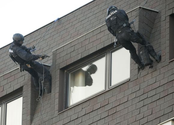 Polícia