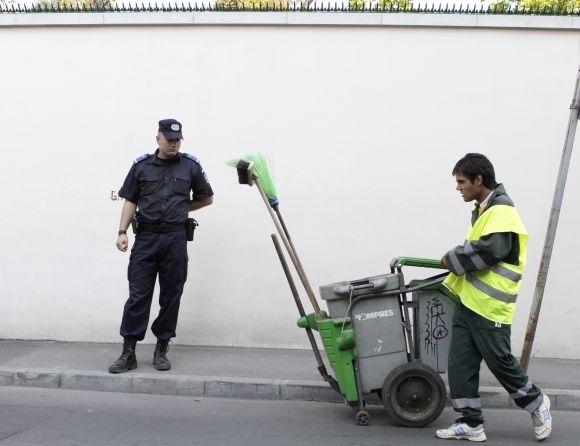 Polícia