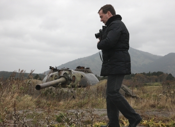 Medvedev návštevou Kuríl dráždi Japoncov