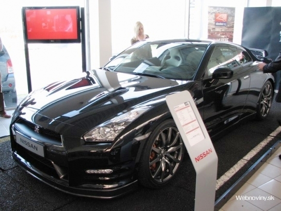 Nissan GT R