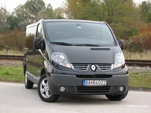 Renault Traffic Black Edition